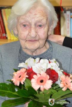 100 let Marice Zacherl 5
